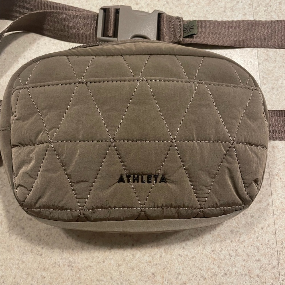 Athleta women's Quilted Waist Pack
